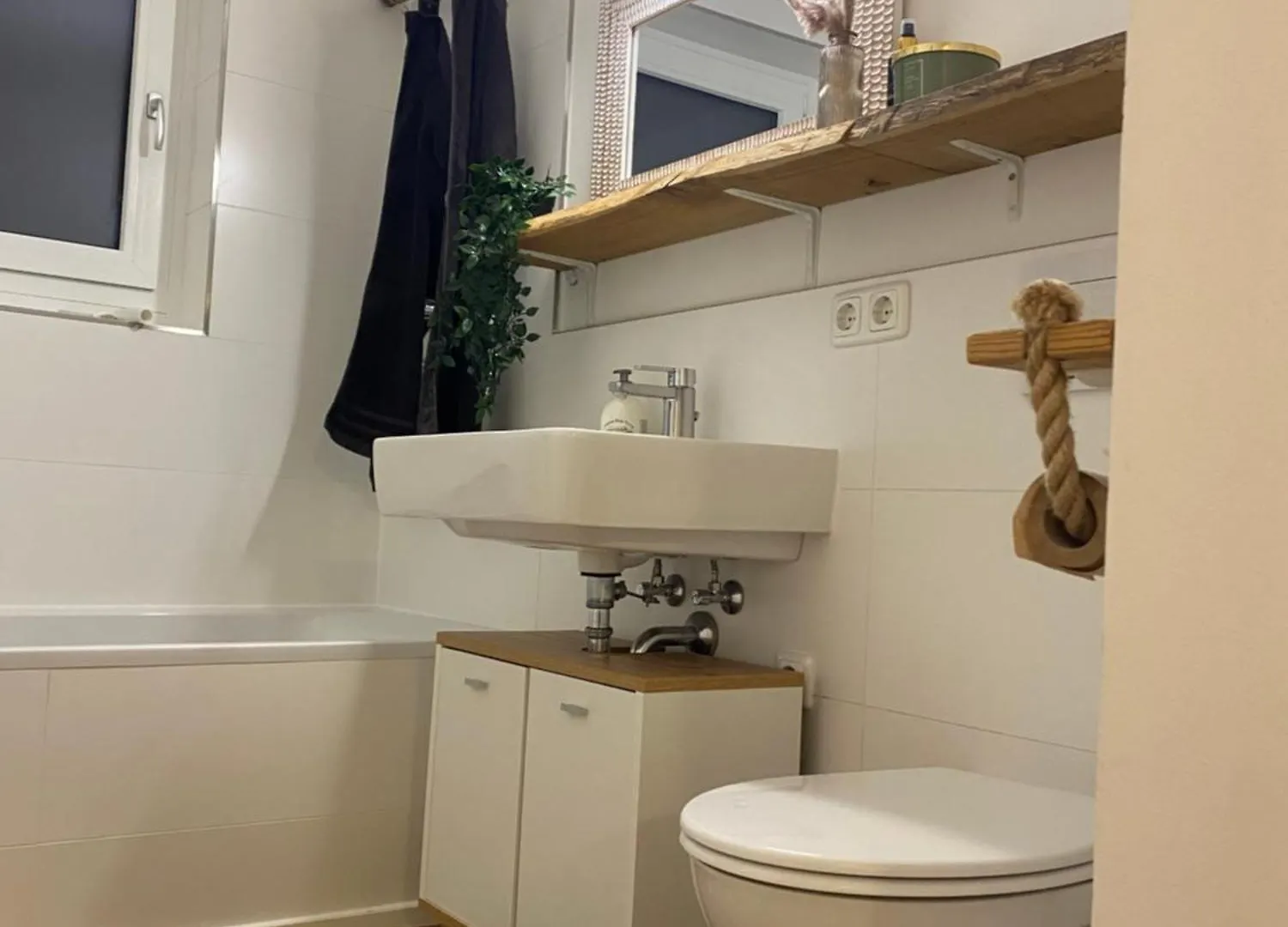 Stylisches Apartment Mit Dachterrasse Und Whirlpool Gersthofen Duitsland