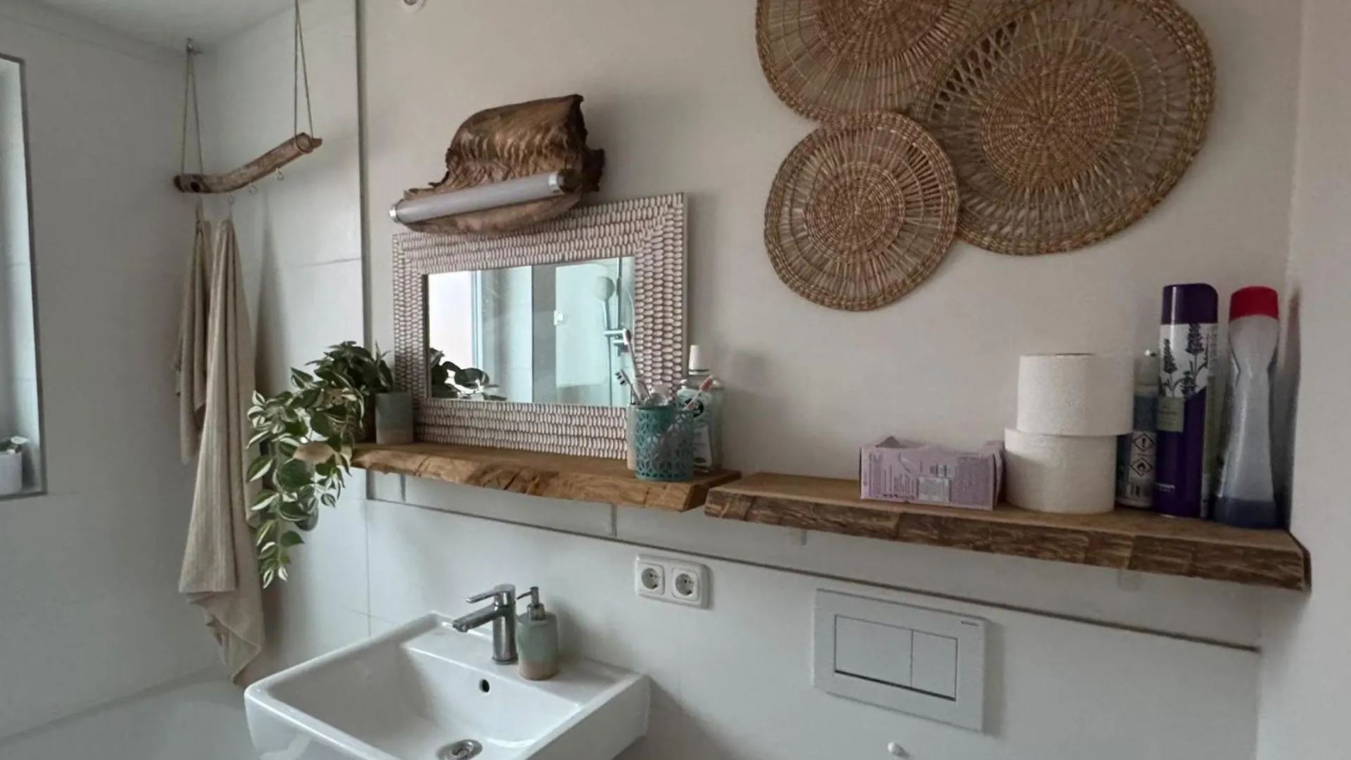 Stylisches Apartment Mit Dachterrasse Und Whirlpool Gersthofen