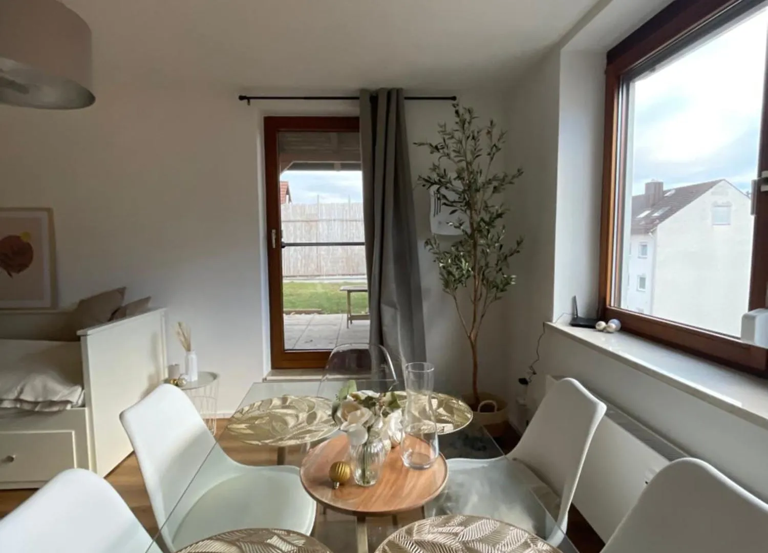 Stylisches Apartment Mit Dachterrasse Und Whirlpool Gersthofen